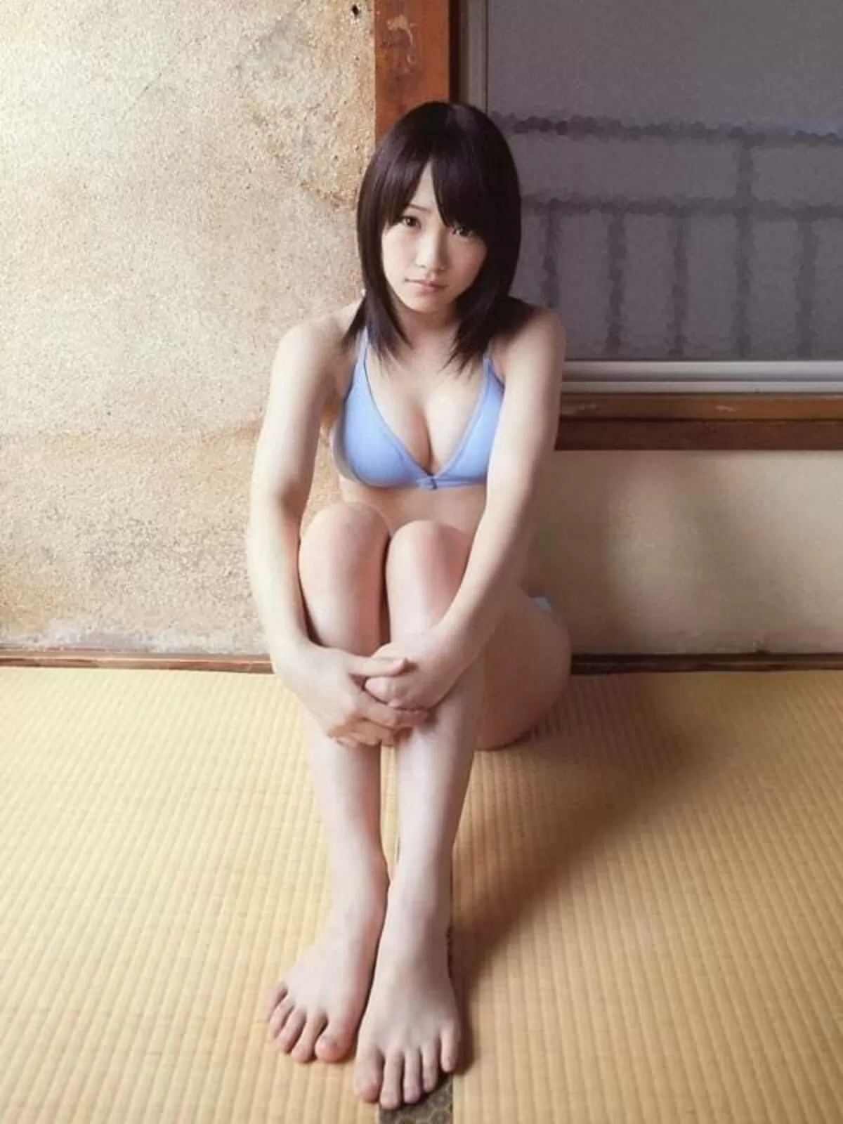 川栄李奈さんの人妻おっぱいを視姦しよう!!080
