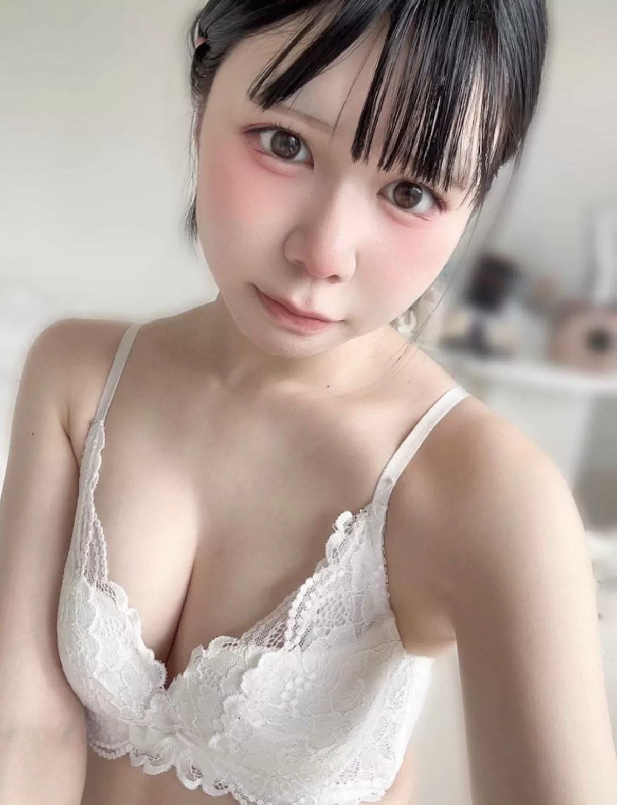 デカ乳ブラジャーエロ画像052