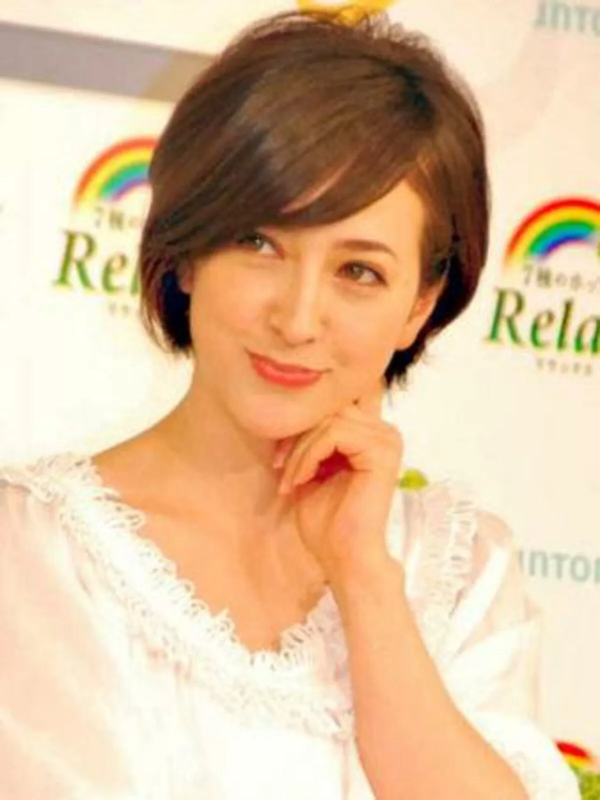 滝川クリステルのおっぱいから母乳が出ることを考えただけで前屈み不可避!!015