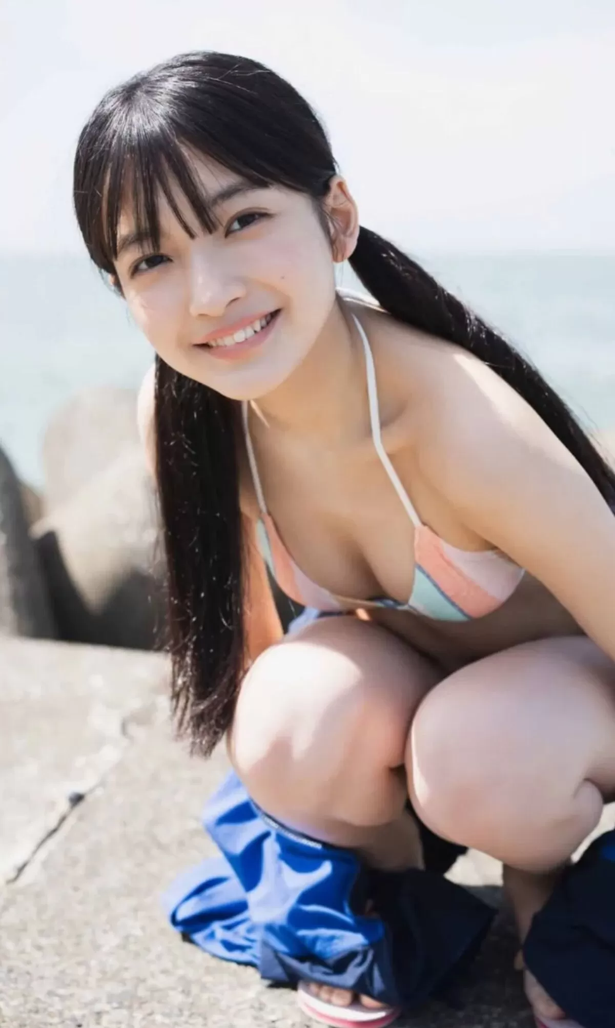 AKB48の水着エロ画像015
