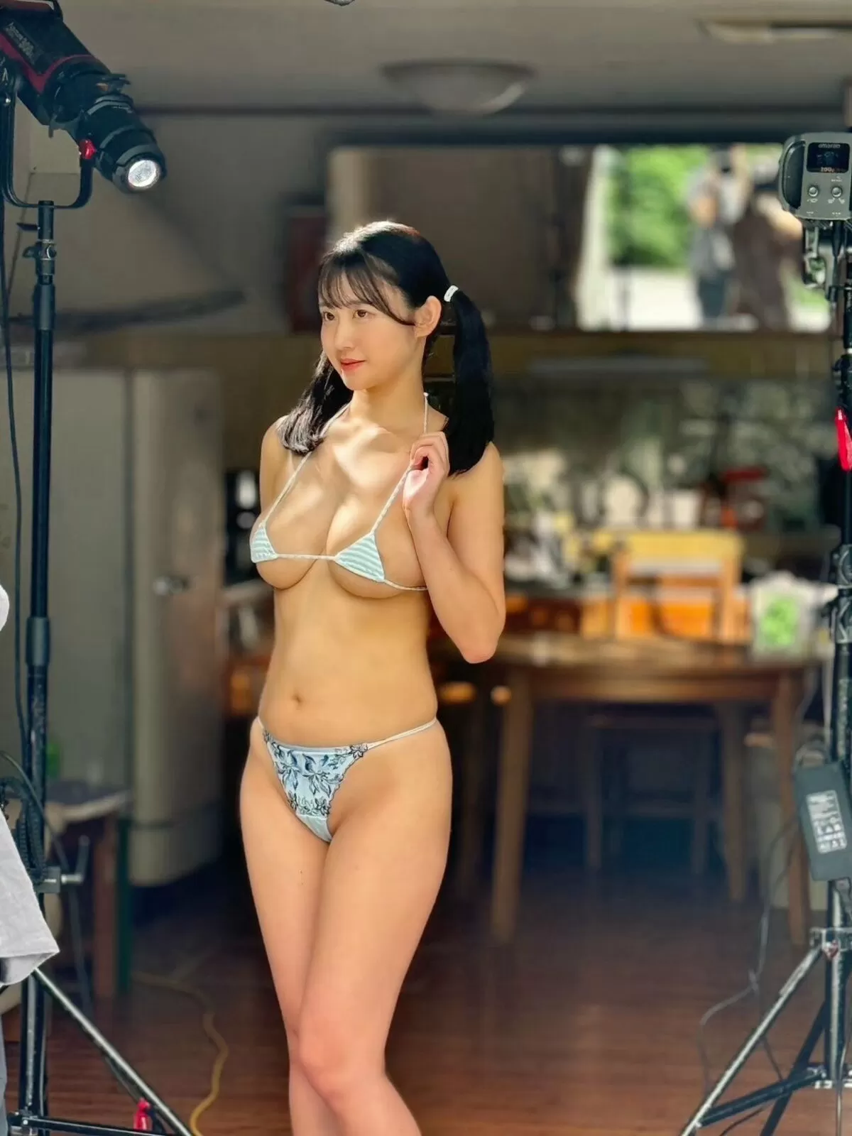 マイクロビキニ エロ画像049