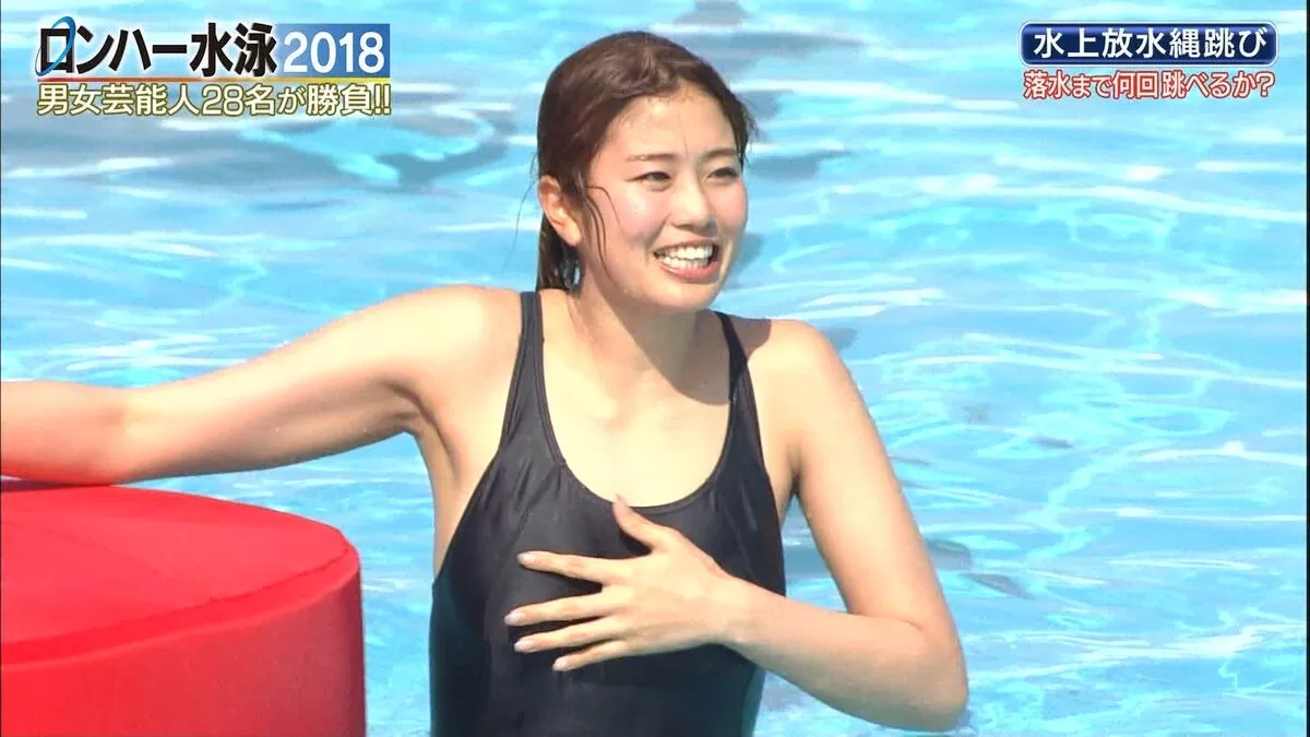 水泳大会エロ画像044