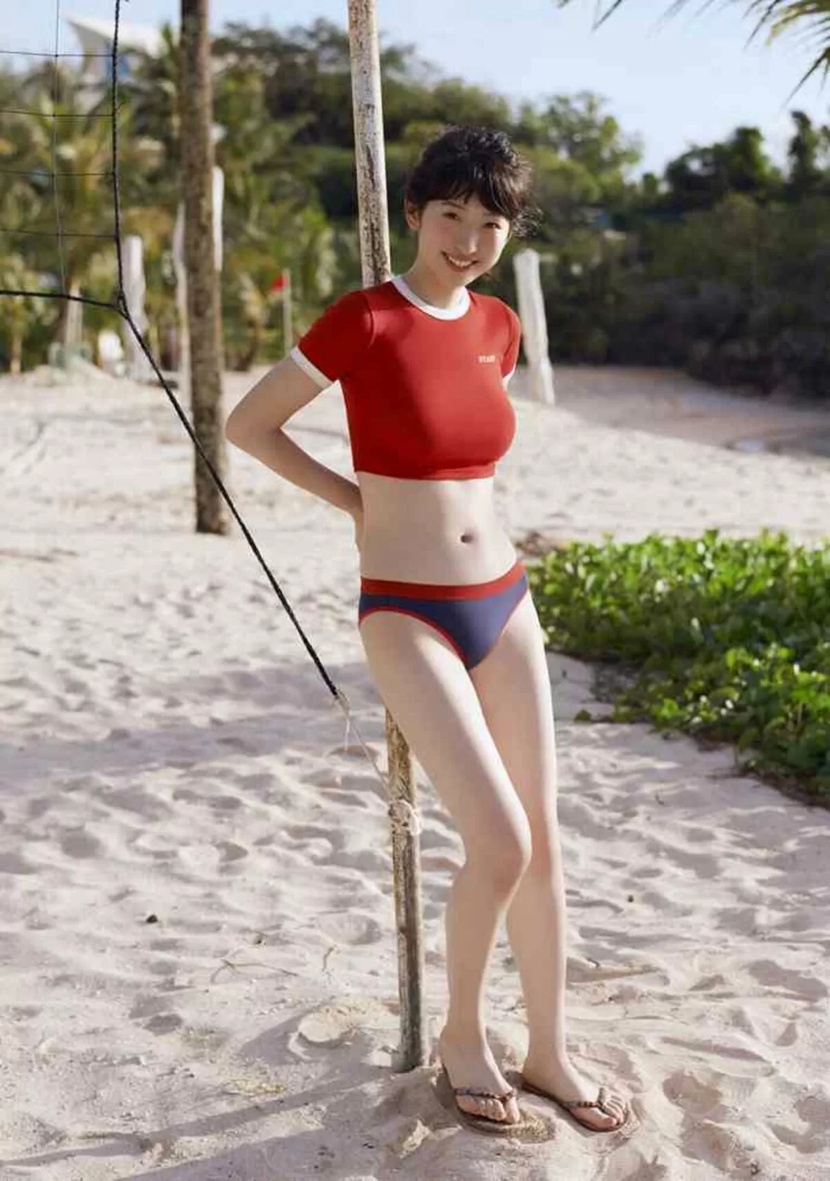 日比美思エロ画像136