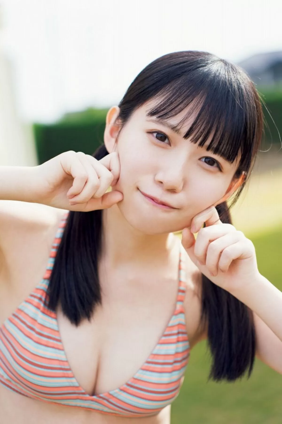 新居歩美エロ画像027
