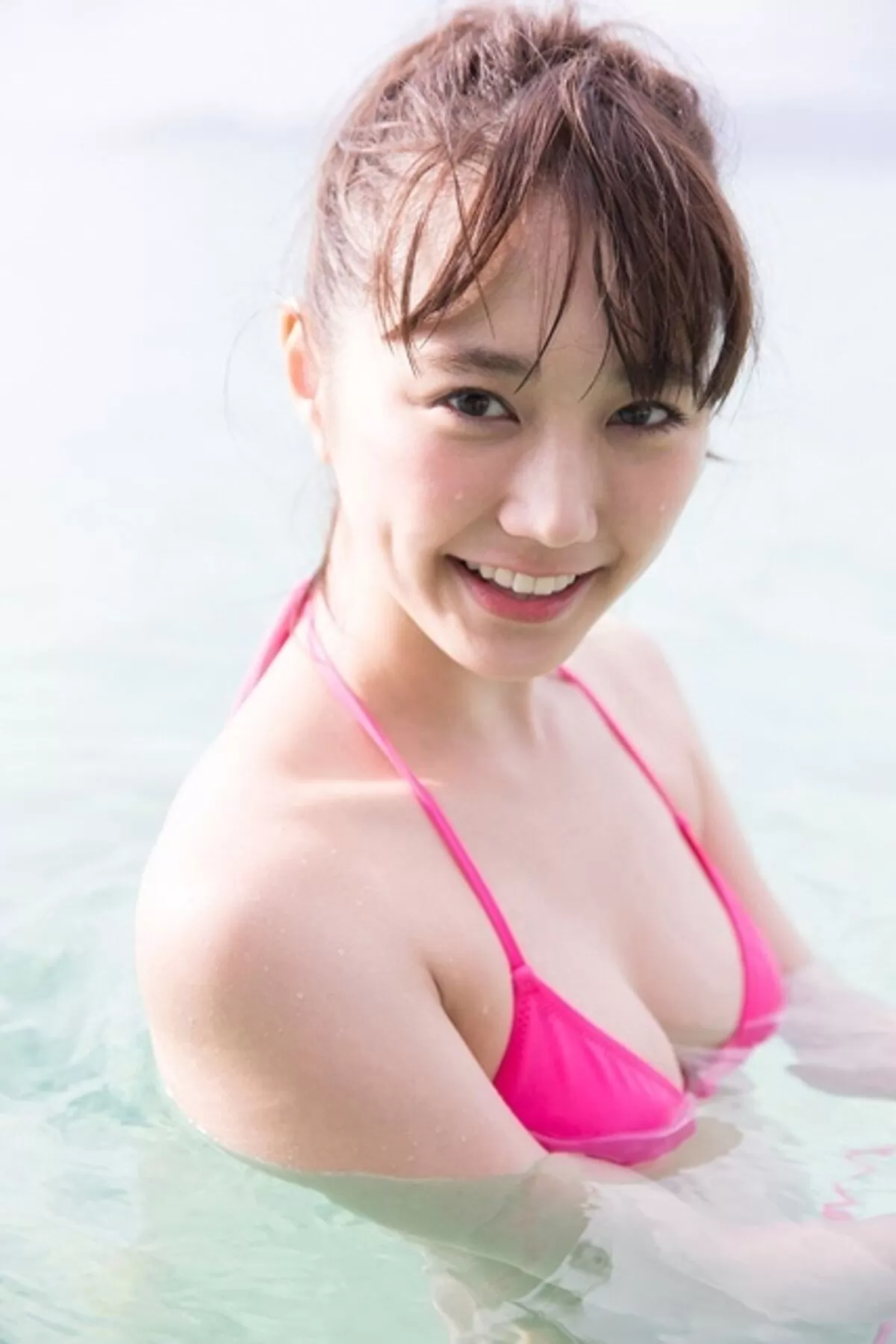 鈴木友菜エロ画像012