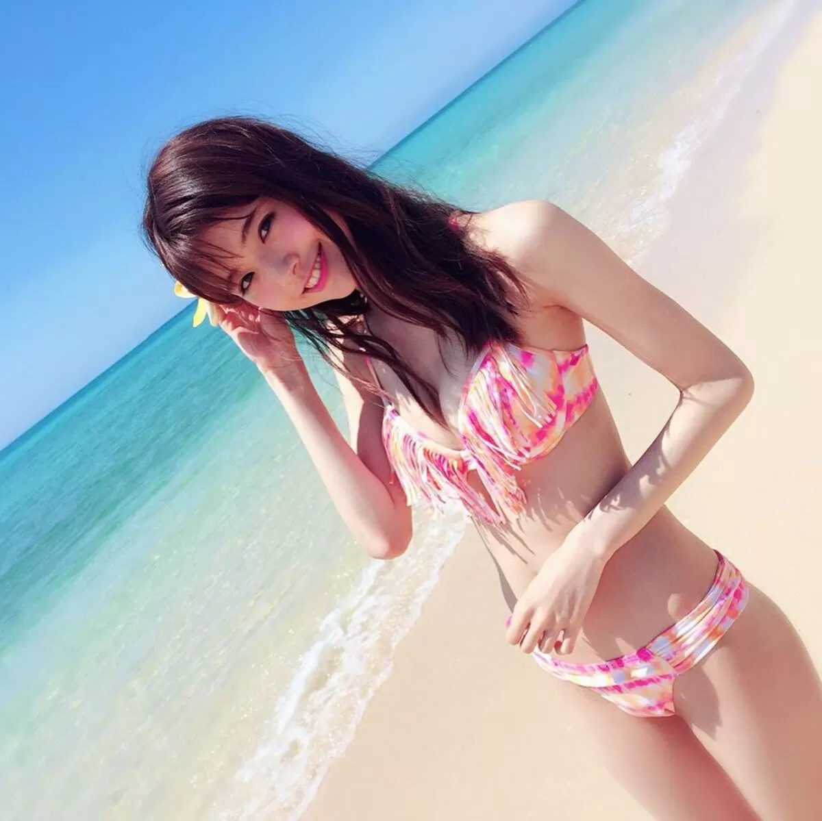 鈴木友菜エロ画像016