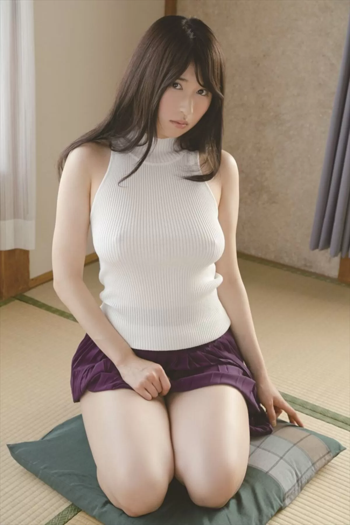 サマーニット巨乳エロ画像065