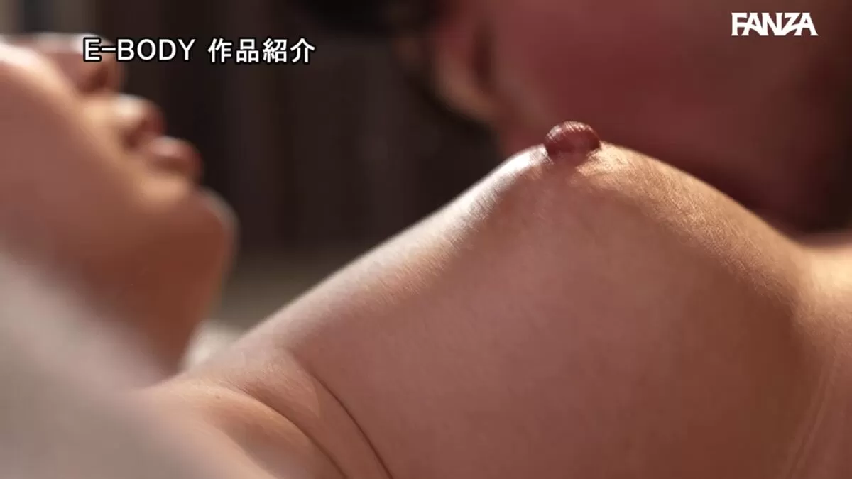尖ったおっぱいエロ画像001