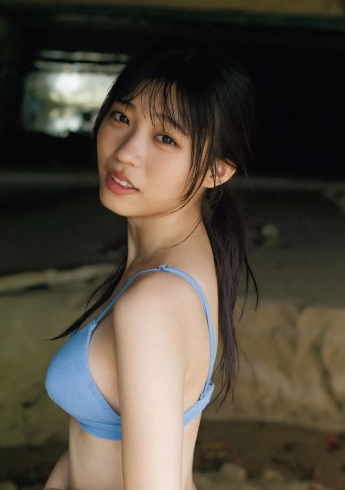 金澤亜美エロ画像016