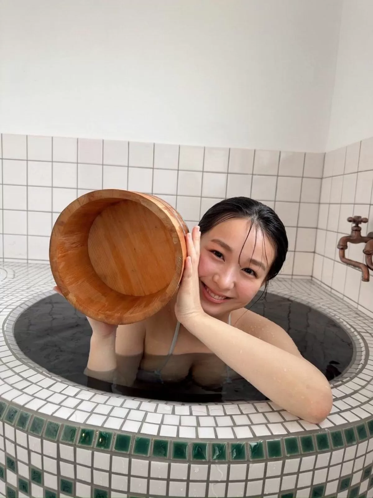 髙野真央エロ画像038
