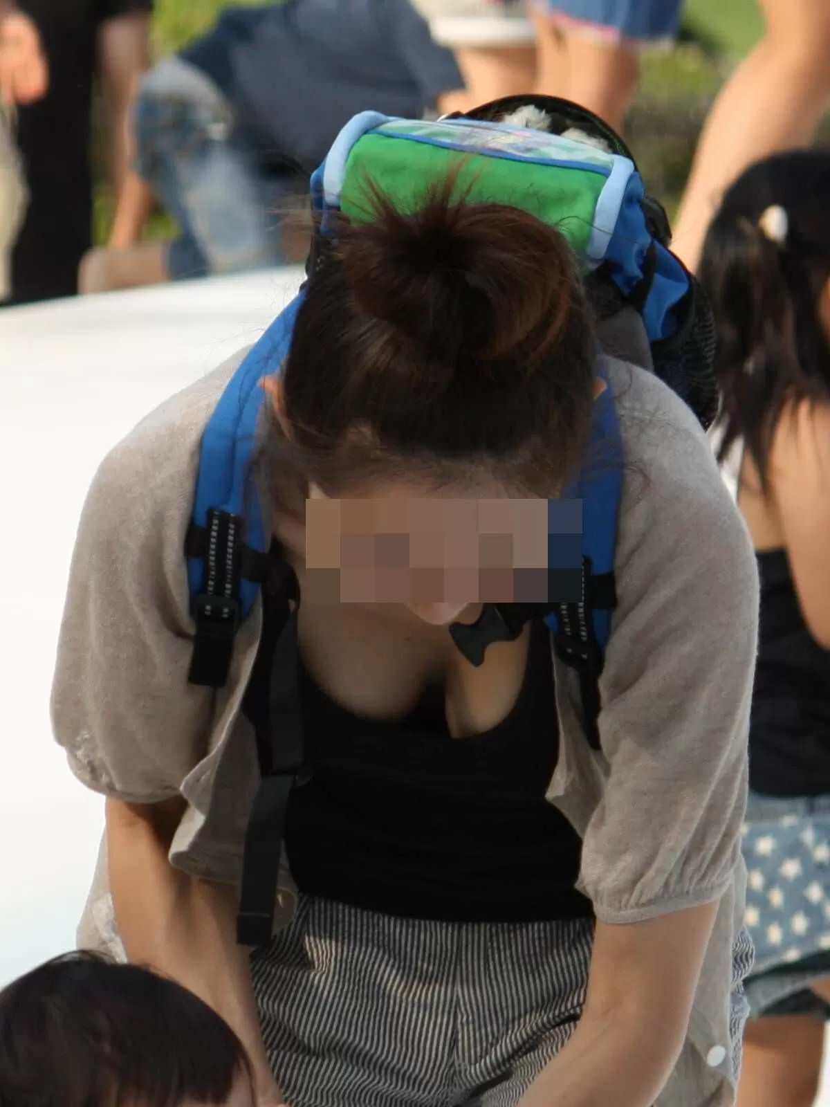 人妻谷間エロ画像055