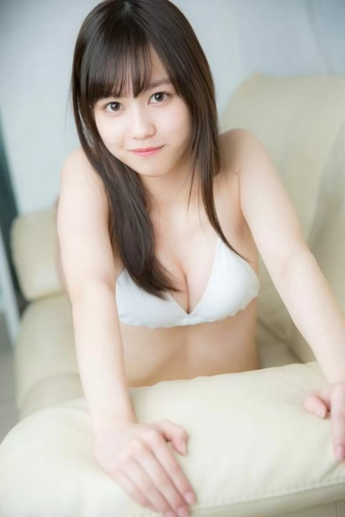 岡田佑里乃エロ画像015