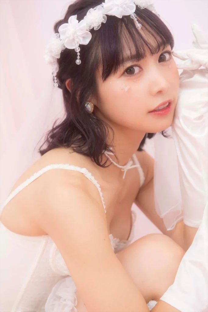 仲川瑠夏エロ画像016