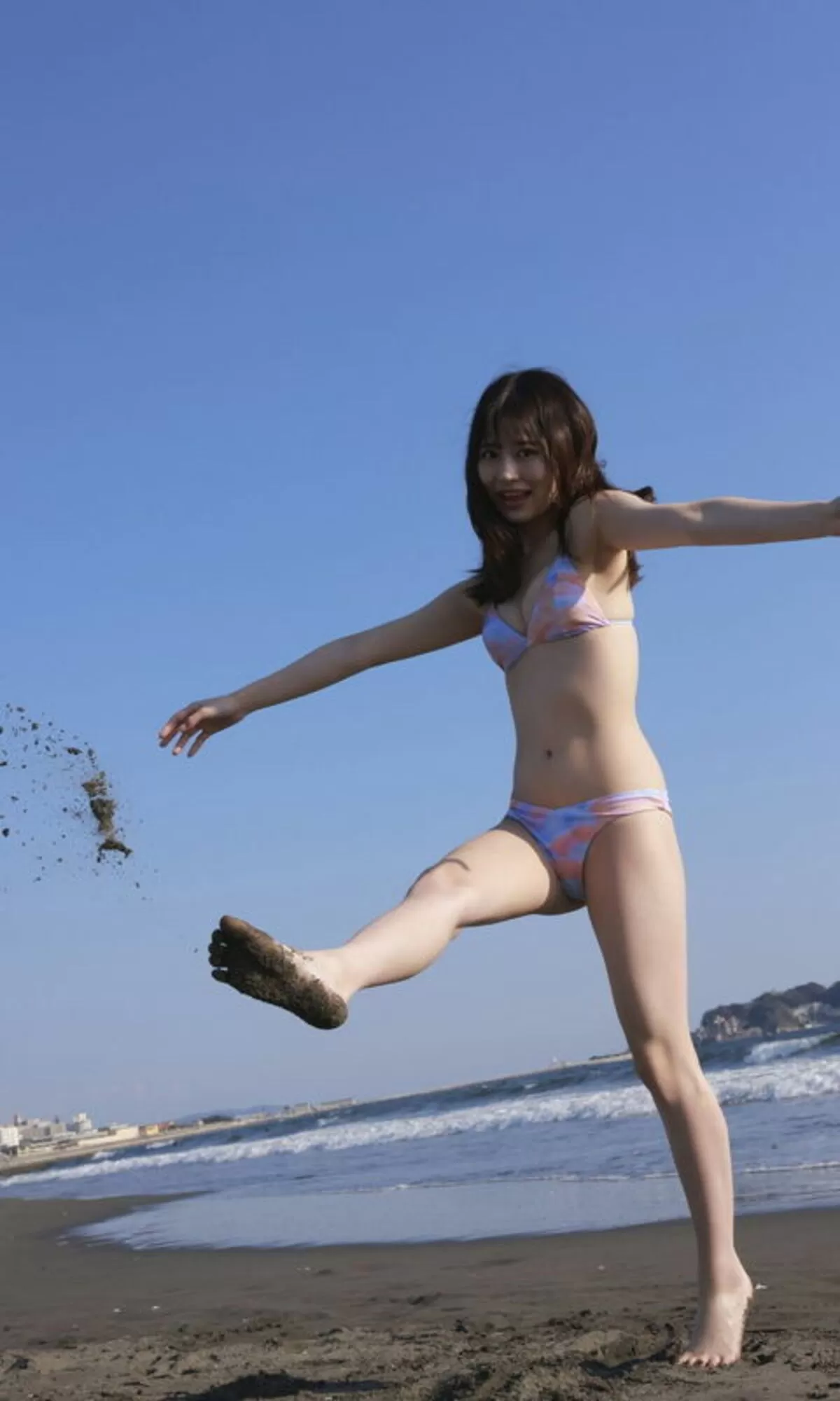 月足天音エロ画像037