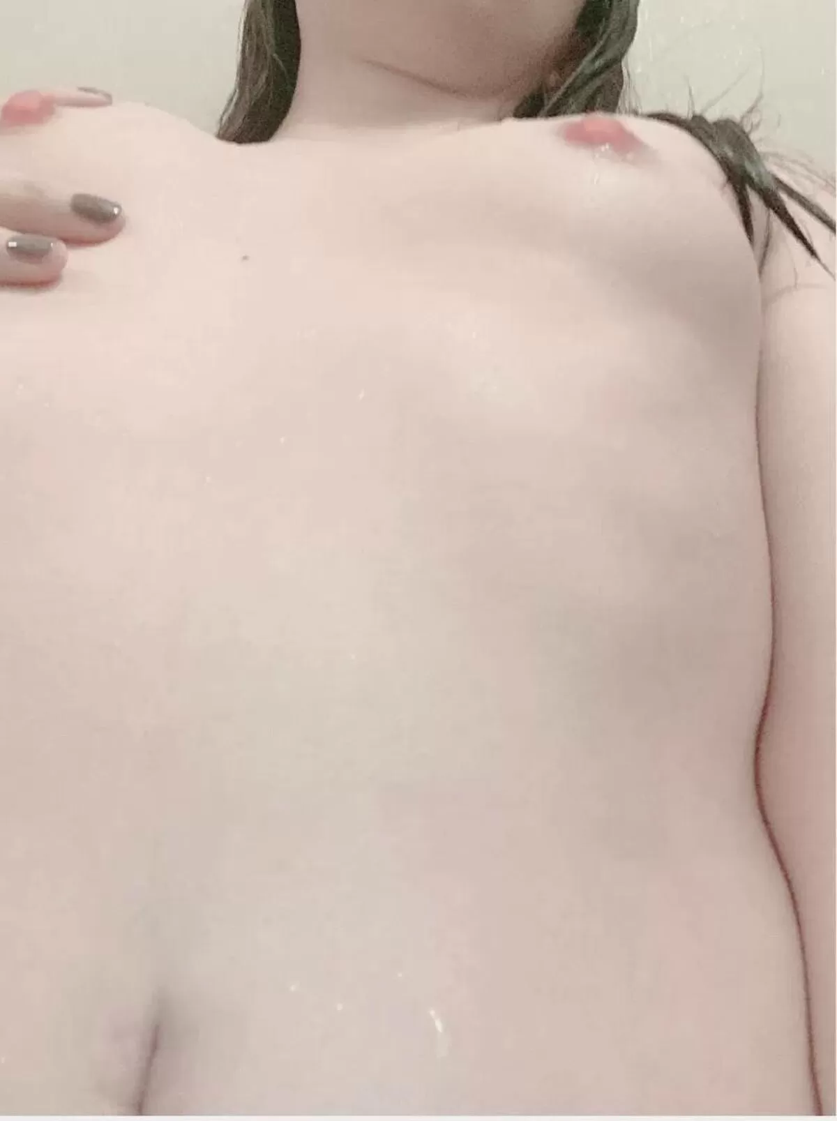 【貧乳 自撮り】SNSで貧乳おっぱいを自撮りしてるお姉さん!048