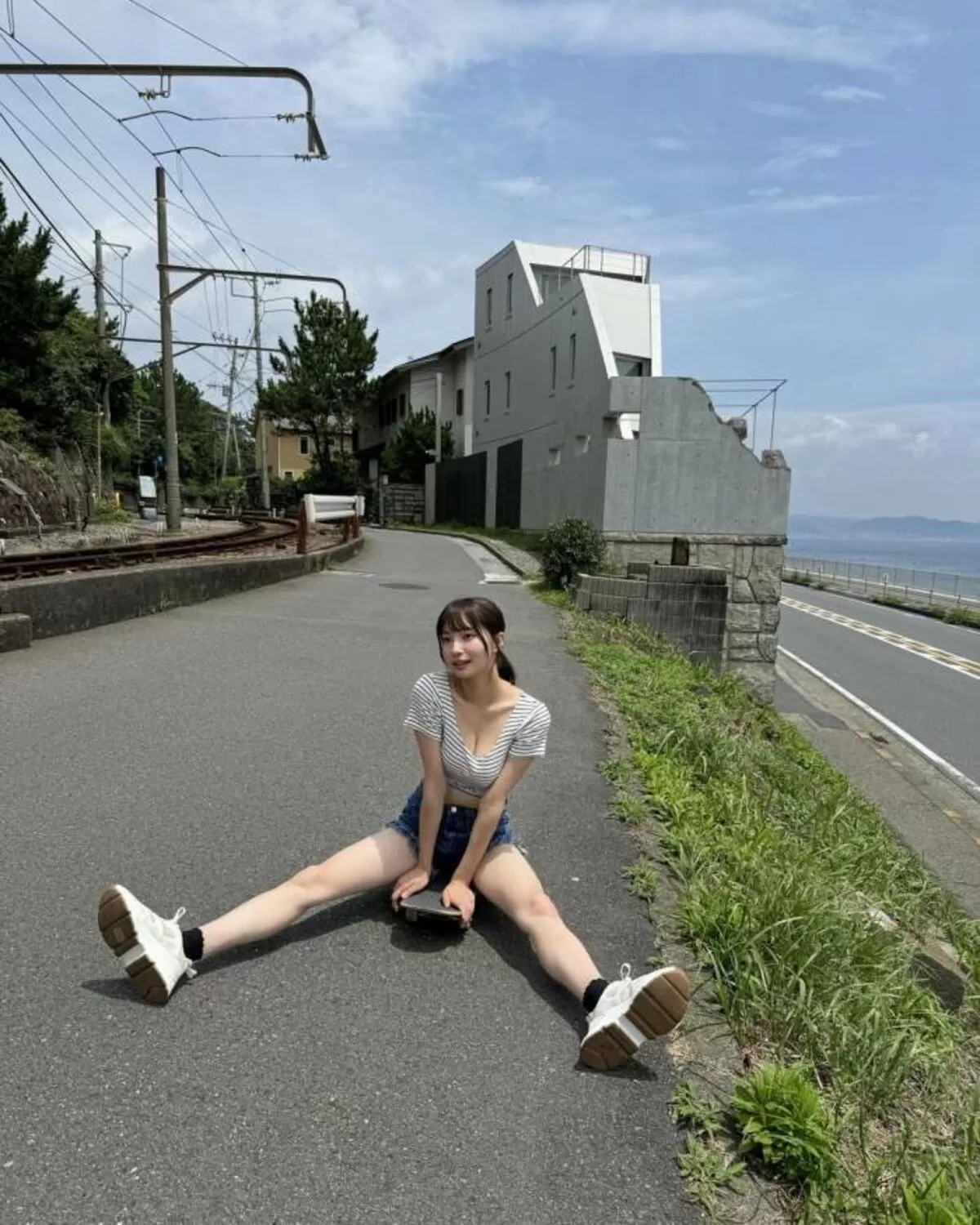 里仲菜月エロ画像026