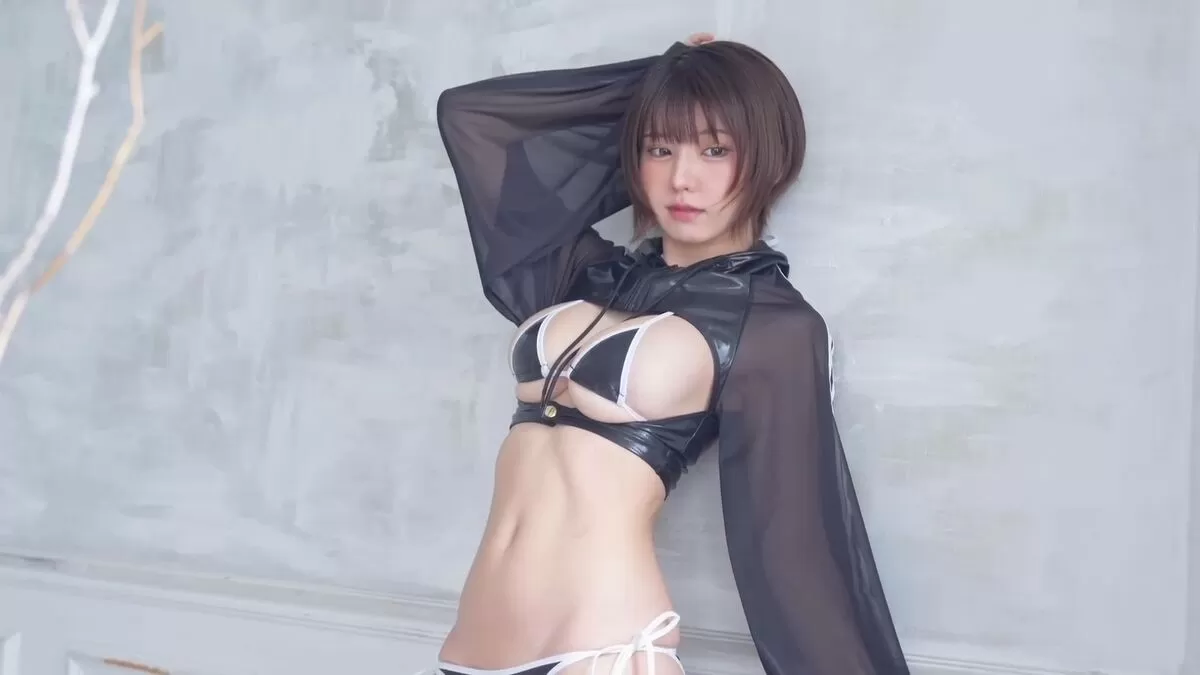 えなこエロ画像007