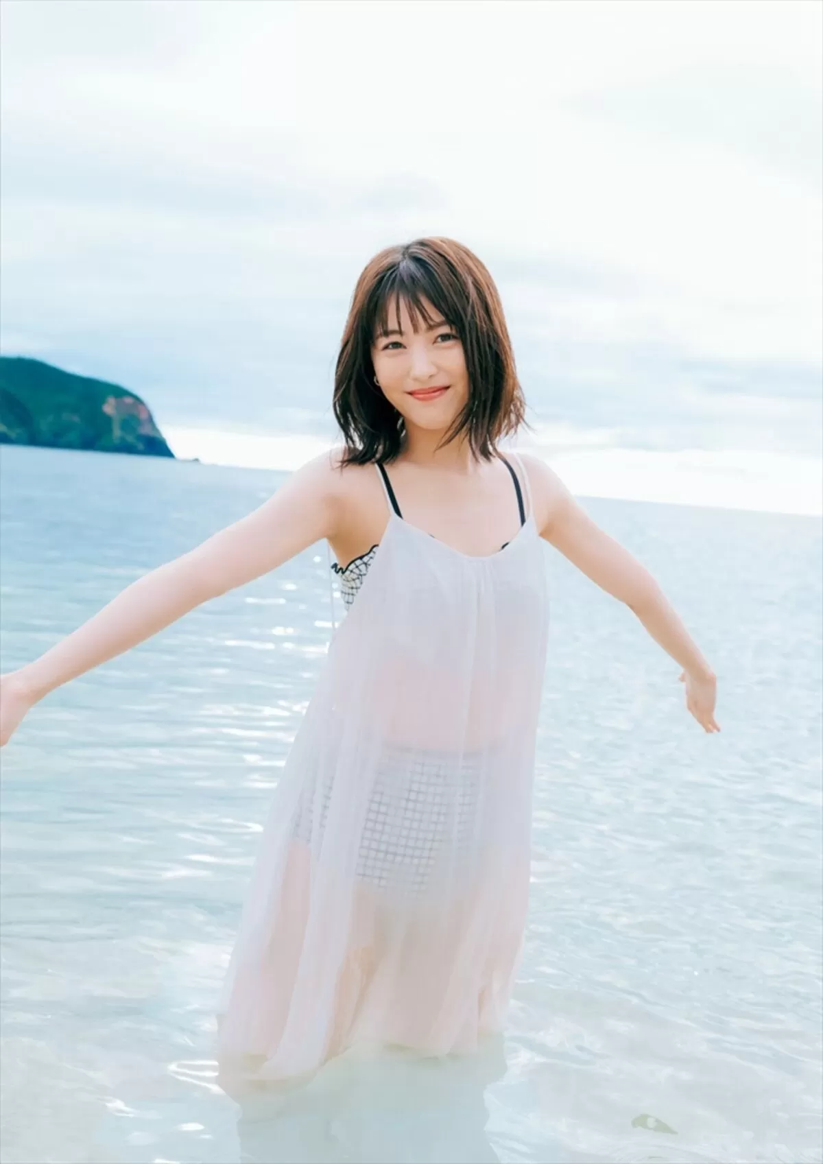 浜辺美波エロ画像009