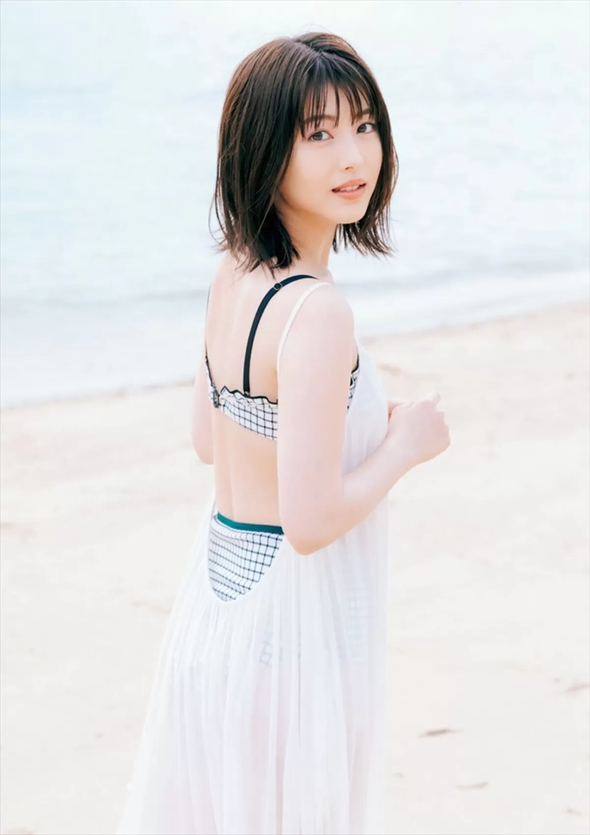 浜辺美波エロ画像010