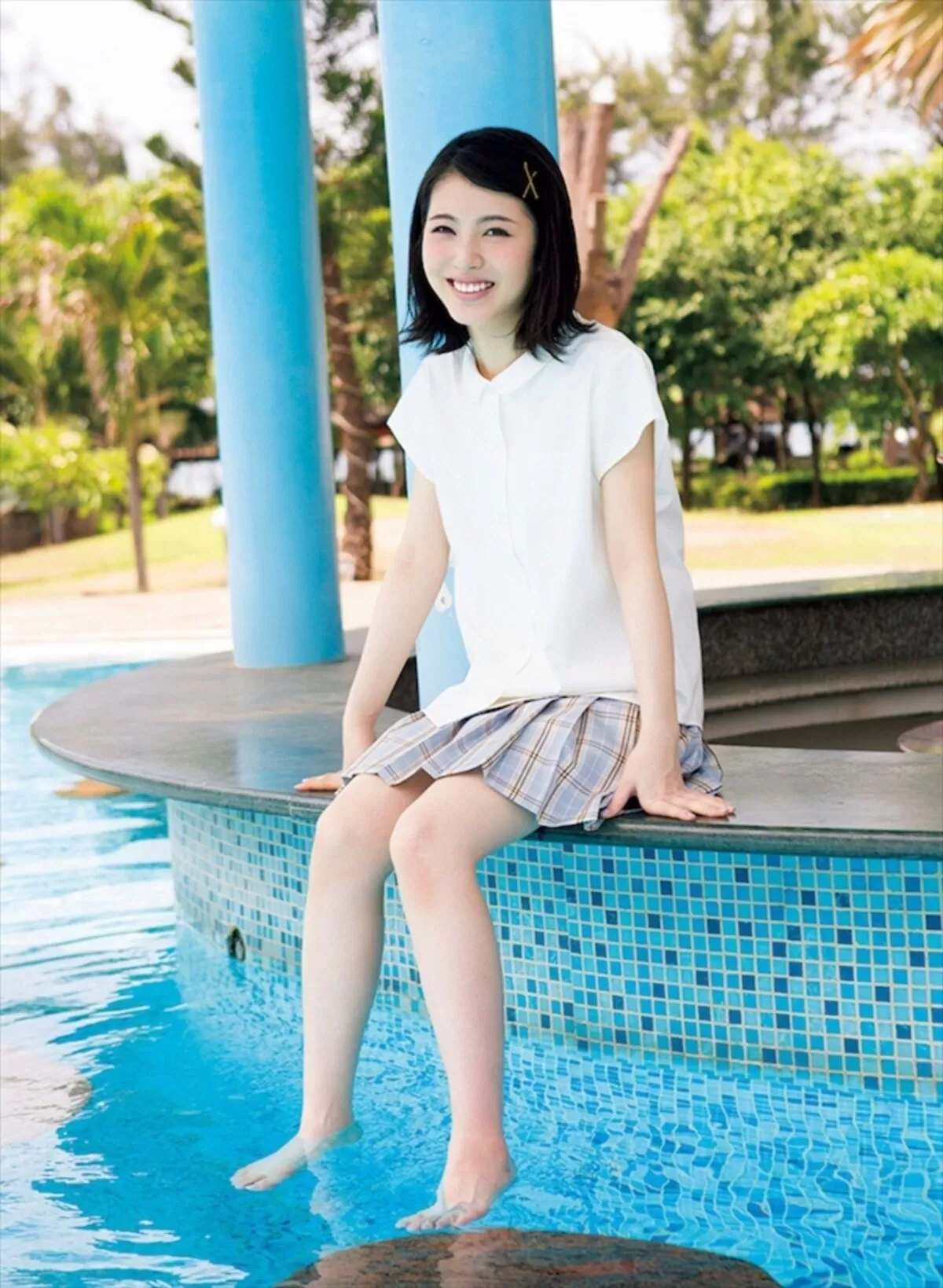 浜辺美波エロ画像089