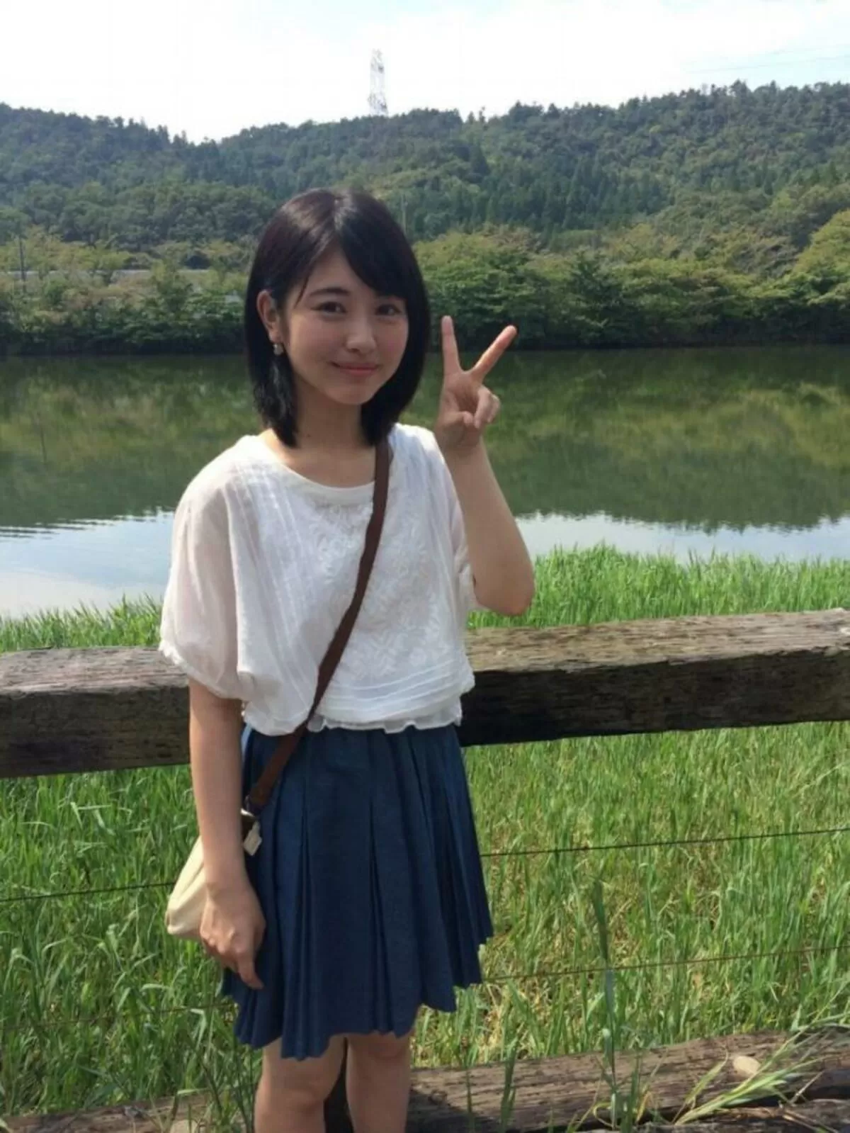 浜辺美波エロ画像139