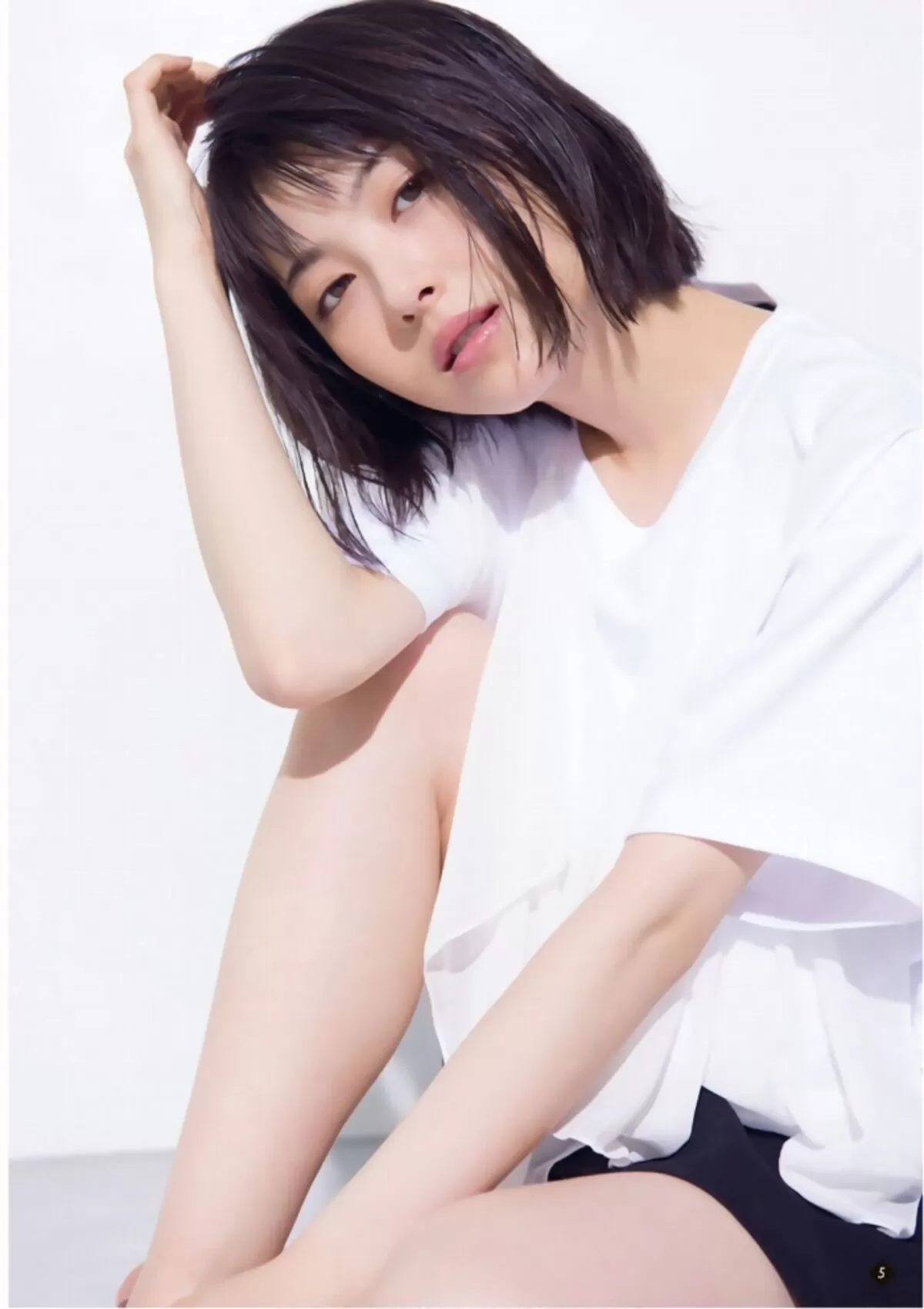 浜辺美波エロ画像155