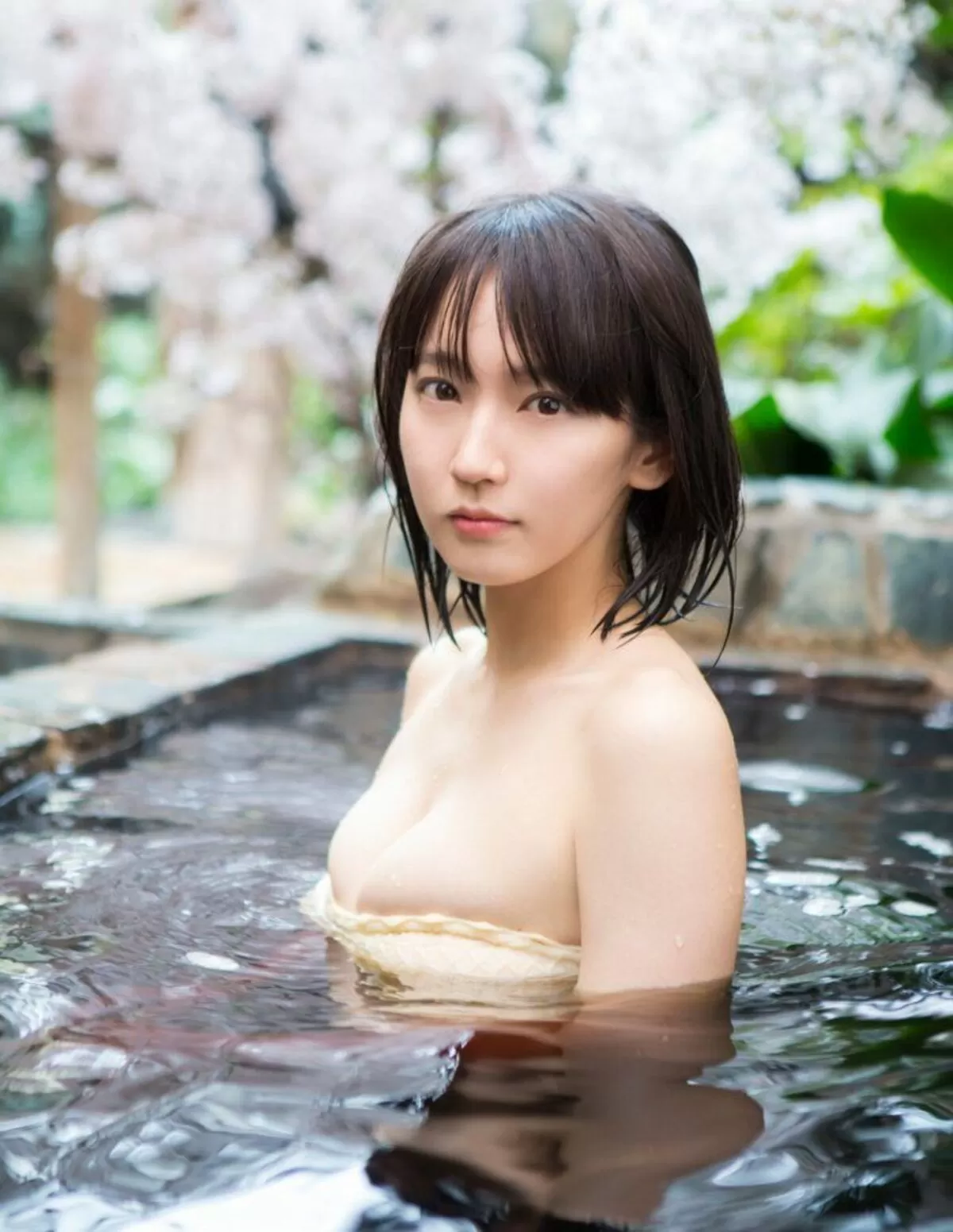 吉岡里帆エロ画像152