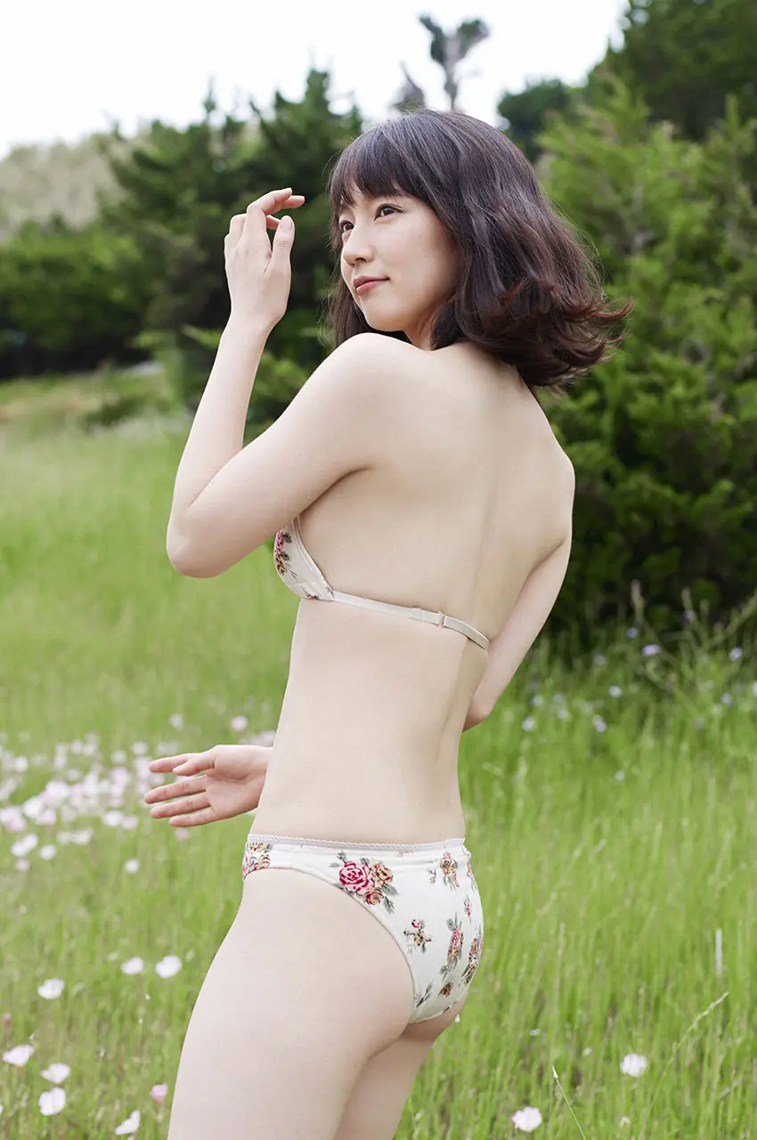 吉岡里帆エロ画像326