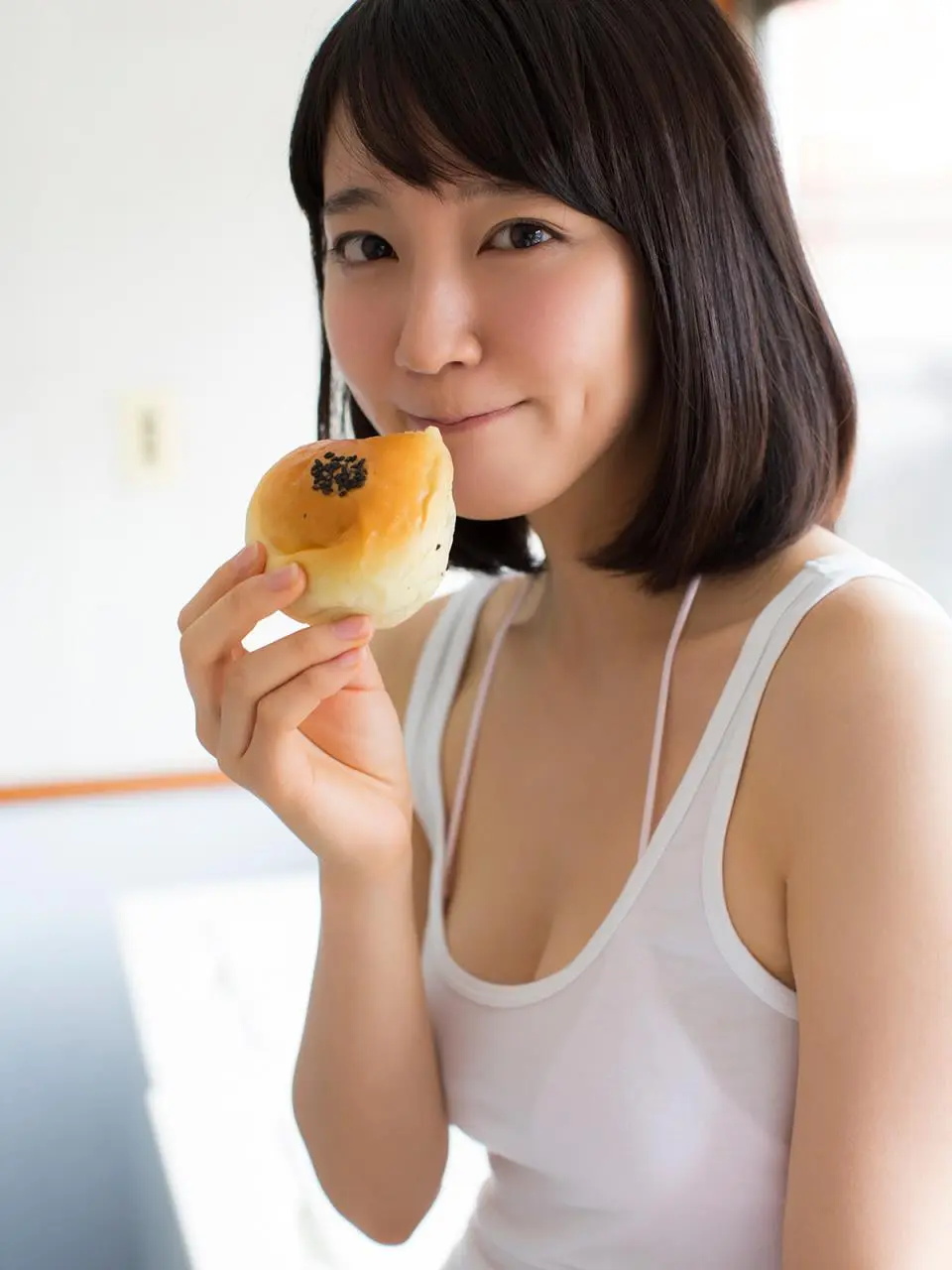 吉岡里帆エロ画像354