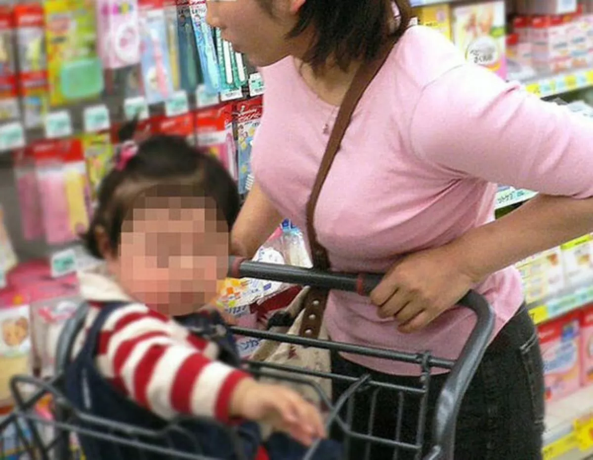 人妻盗撮エロ画像007