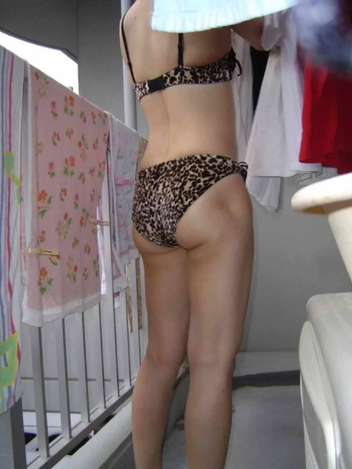 人妻盗撮エロ画像044
