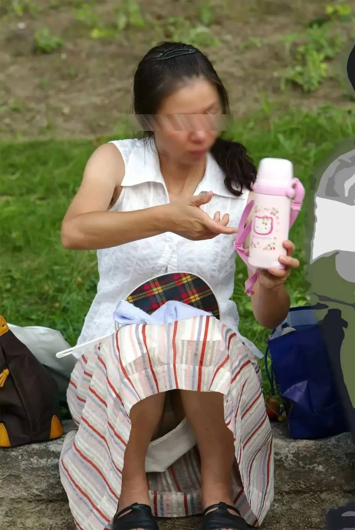 人妻盗撮エロ画像141