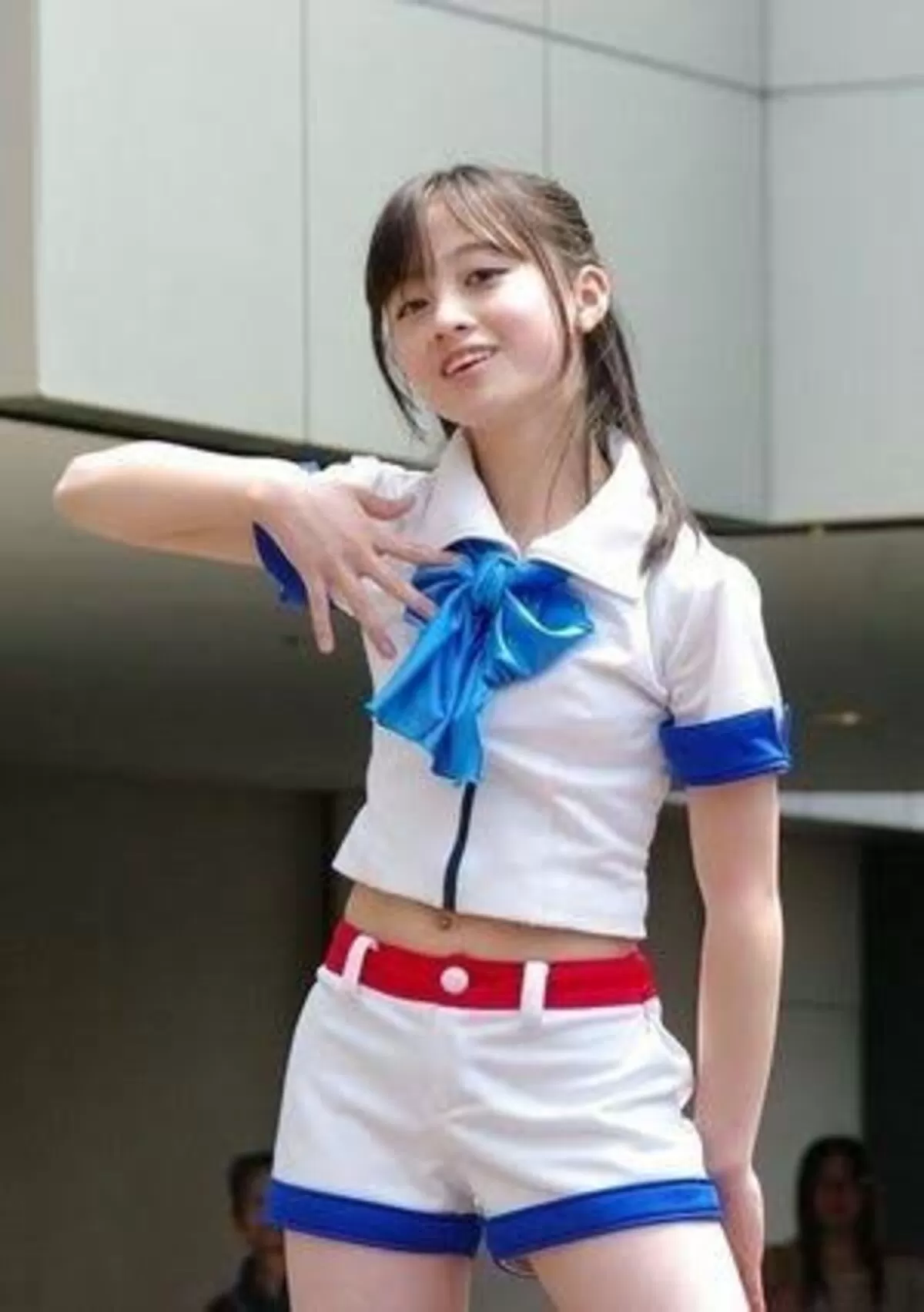 橋本環奈エロ画像041