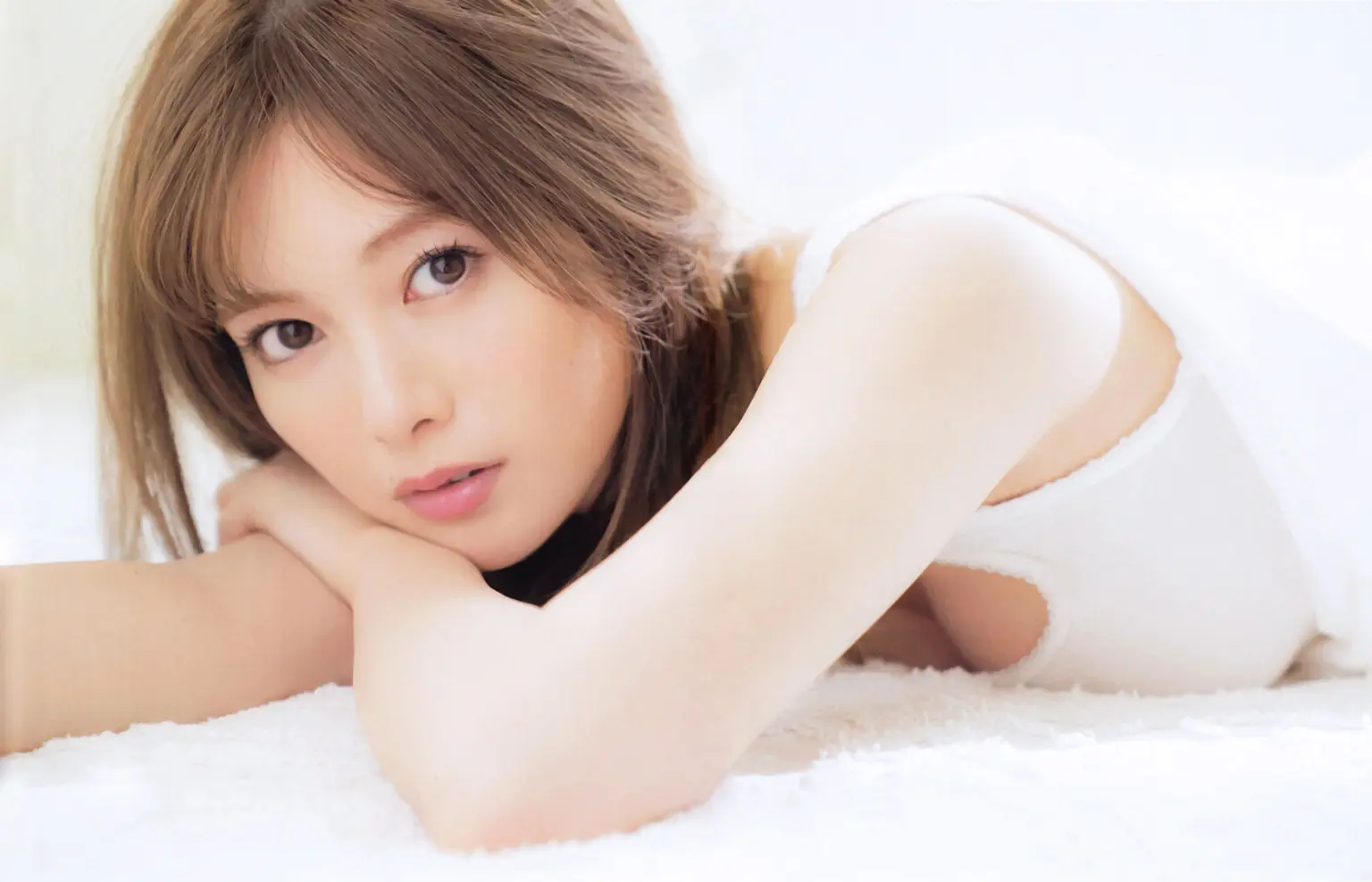 白石麻衣エロ画像206