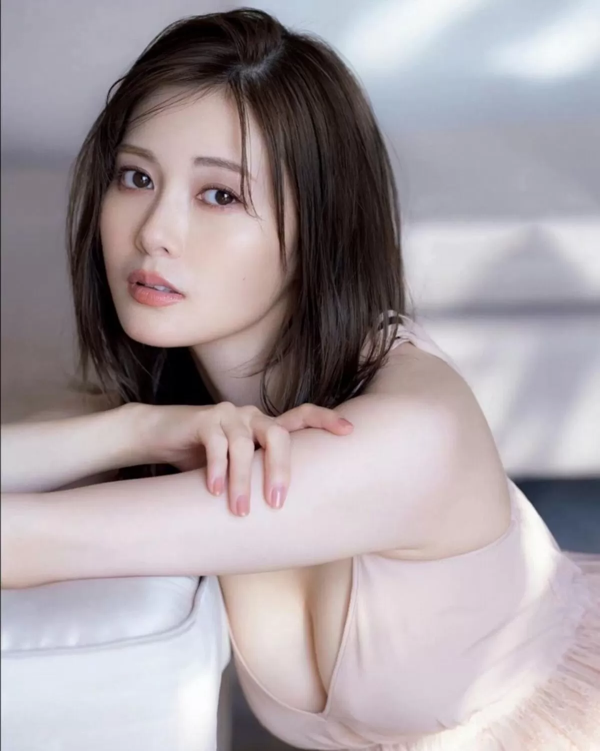 白石麻衣エロ画像532