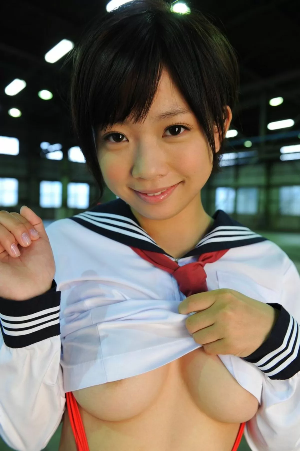 JKが制服からお乳を出しているぐうシコエロ画像052