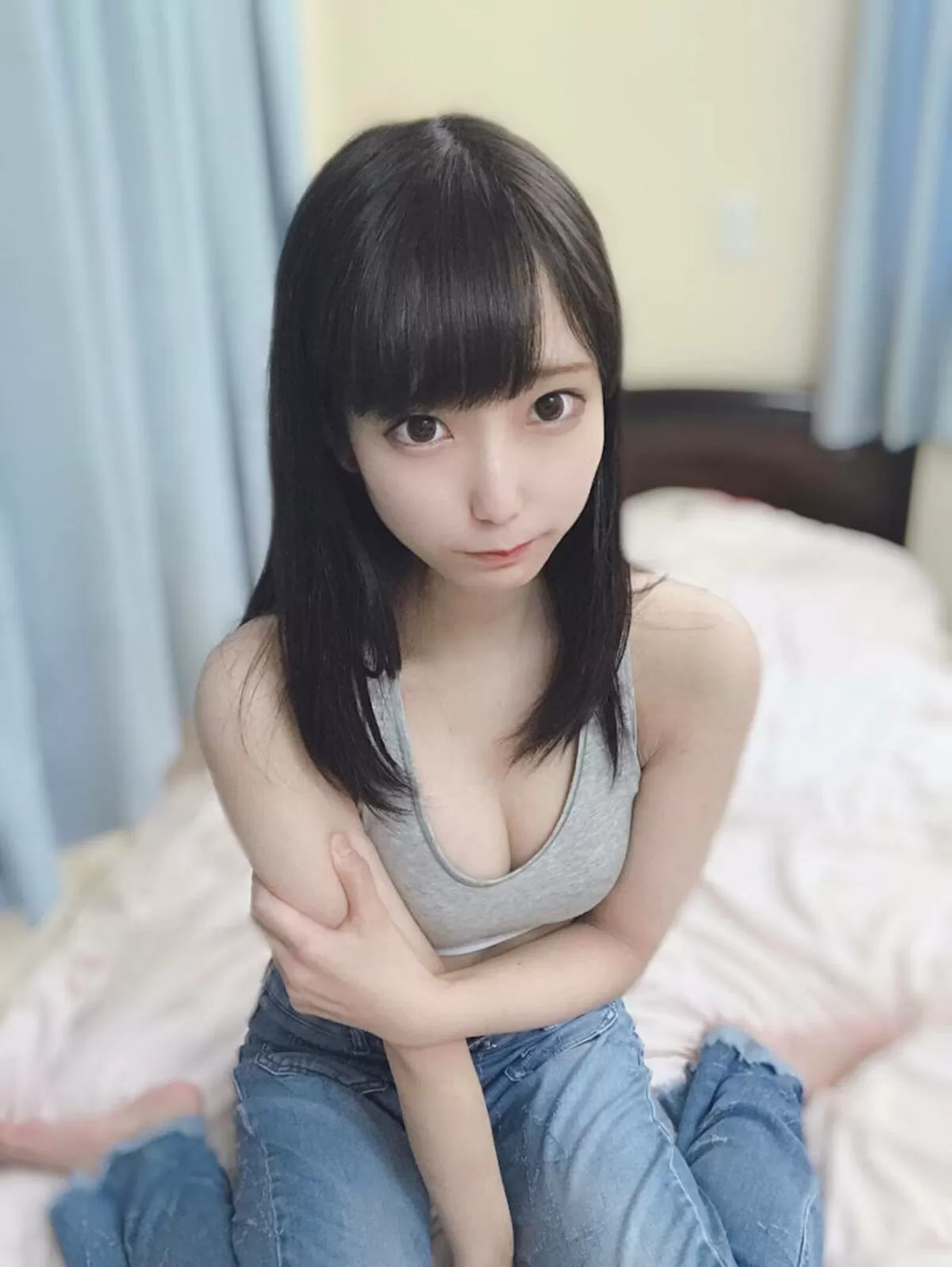 スポーツブラおっぱいエロ画像042