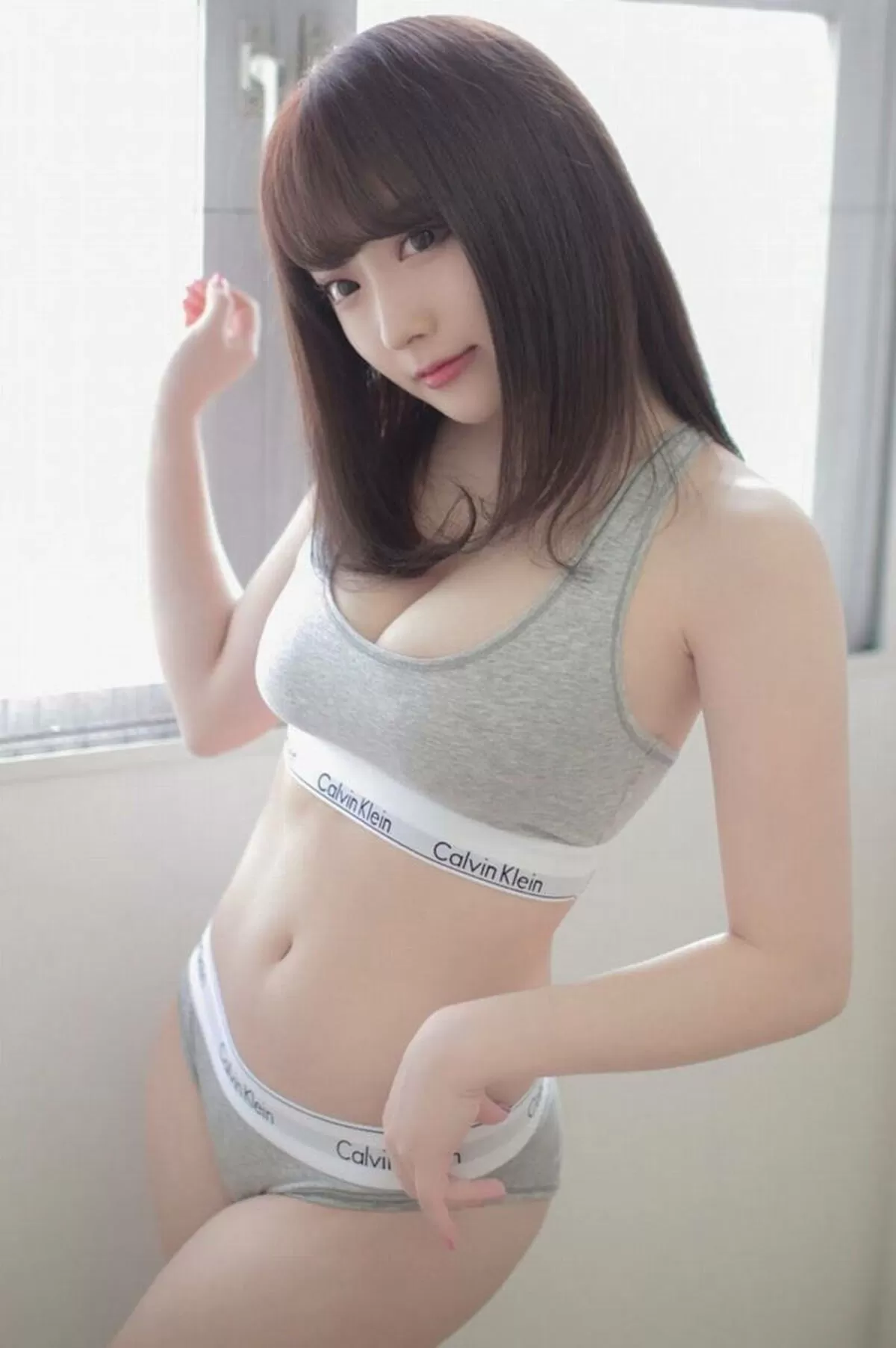 スポーツブラおっぱいエロ画像065