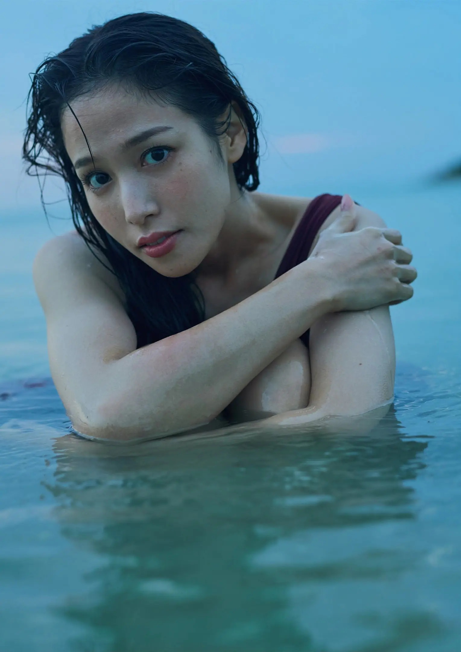 鷲見玲奈エロ画像019