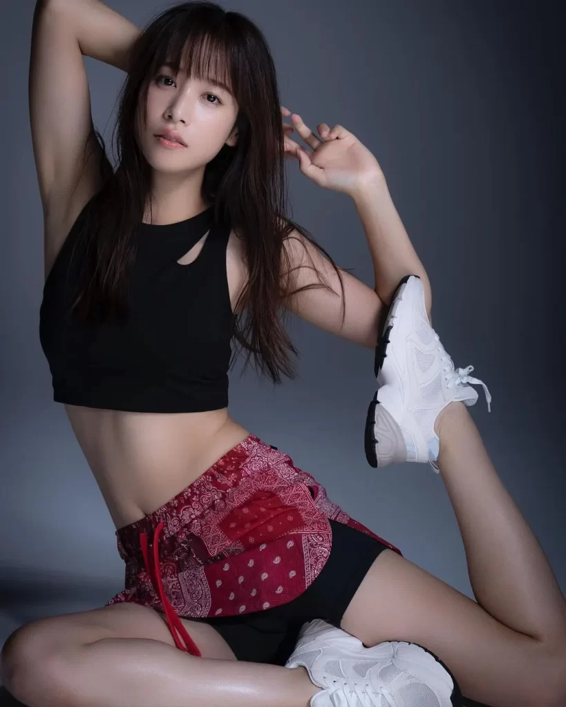 鷲見玲奈エロ画像230