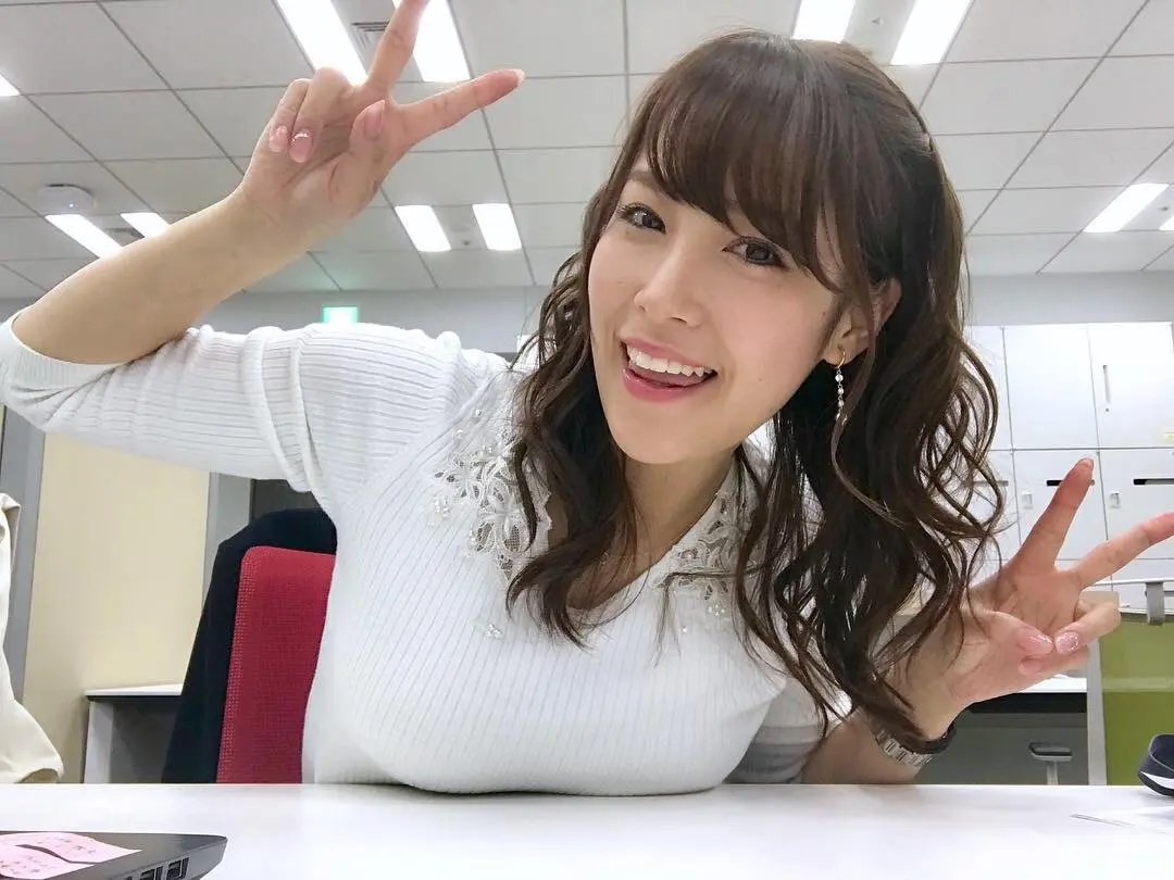 鷲見玲奈エロ画像268