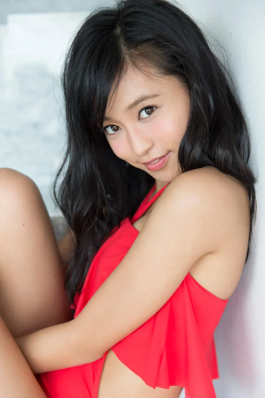 小島瑠璃子エロ画像104