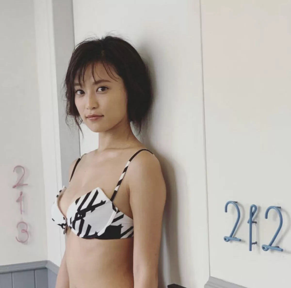 小島瑠璃子エロ画像392