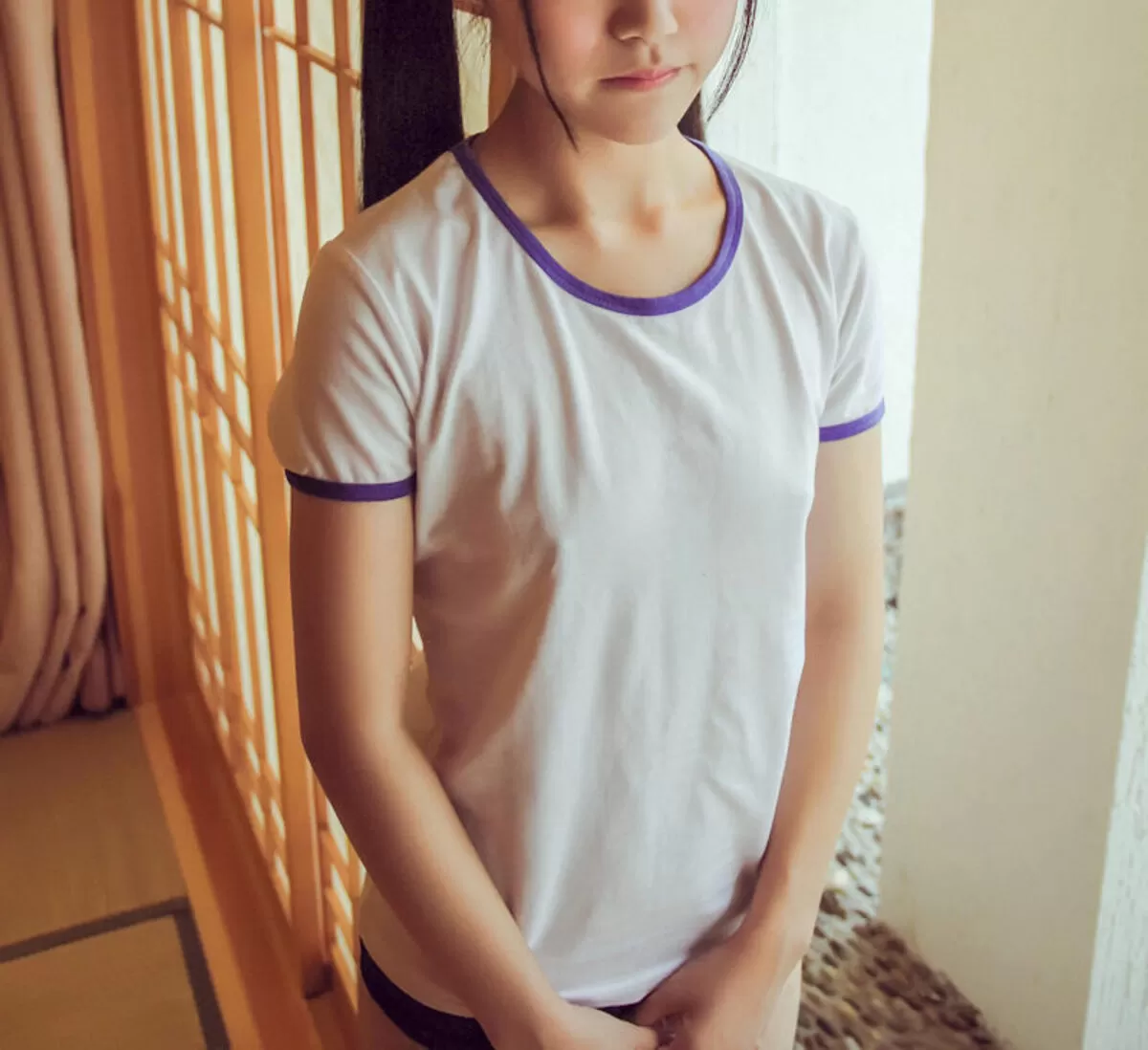 貧乳でもノーブラ着衣がエロいってことは乳首がめちゃ偉大ってこと?w001