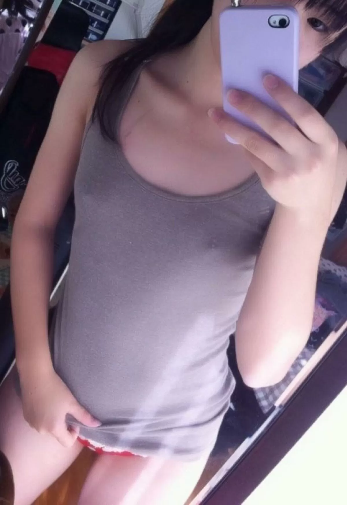 貧乳でもノーブラ着衣がエロいってことは乳首がめちゃ偉大ってこと?w003