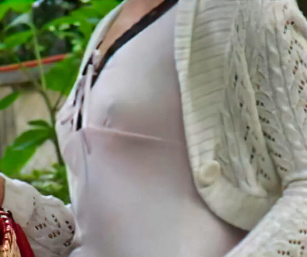 貧乳でもノーブラ着衣がエロいってことは乳首がめちゃ偉大ってこと?w029