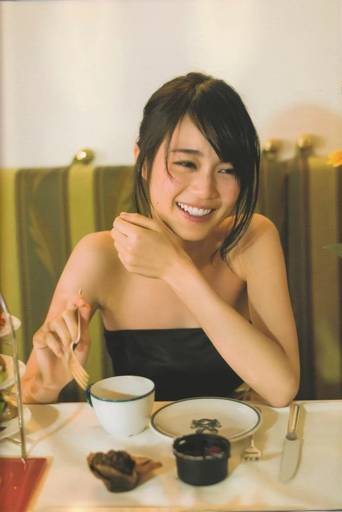 生田絵梨花エロ画像253