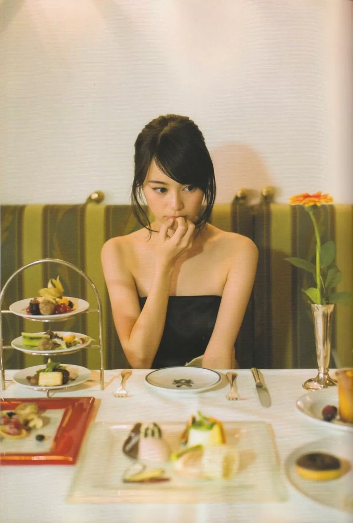 生田絵梨花エロ画像255