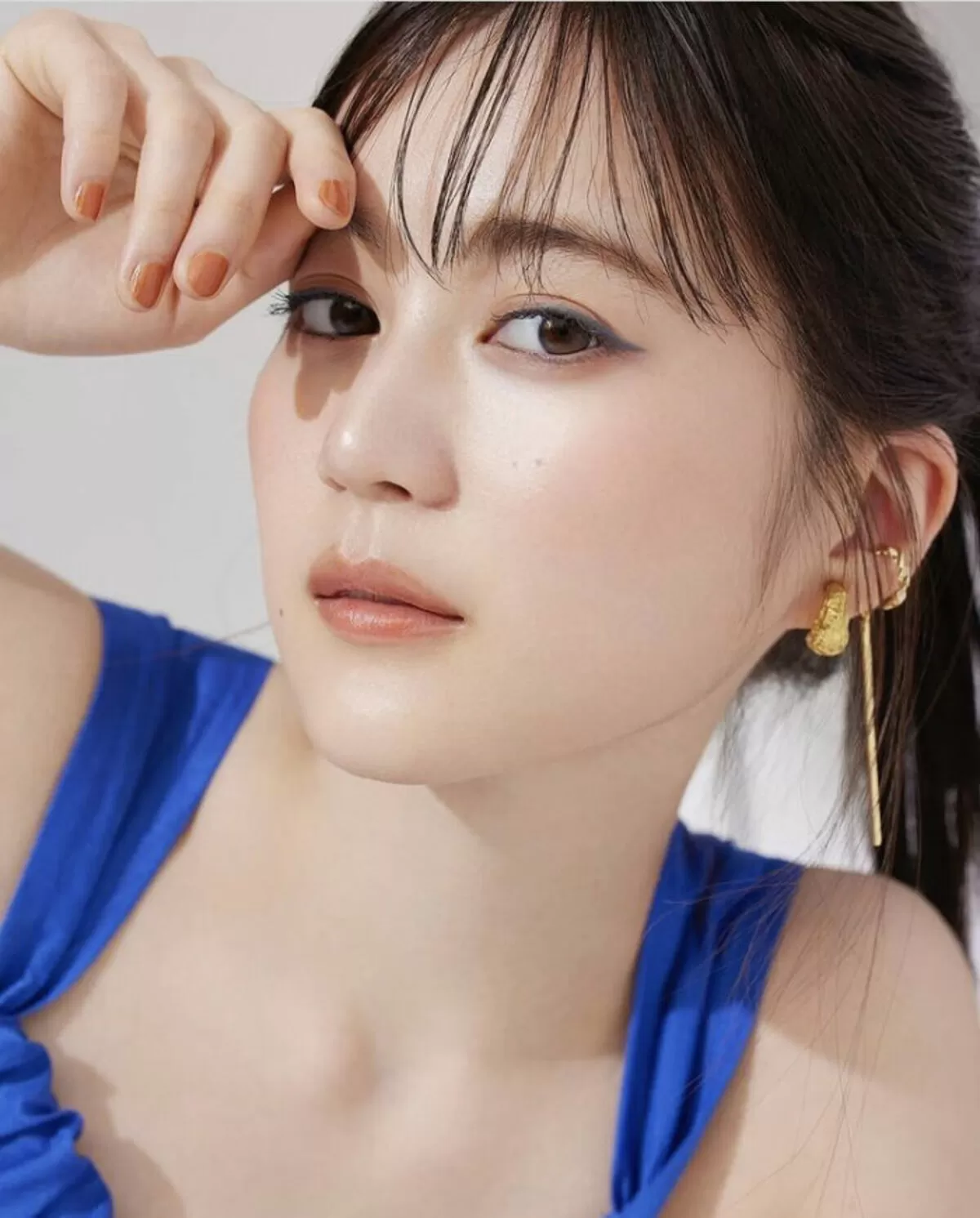 生田絵梨花エロ画像298