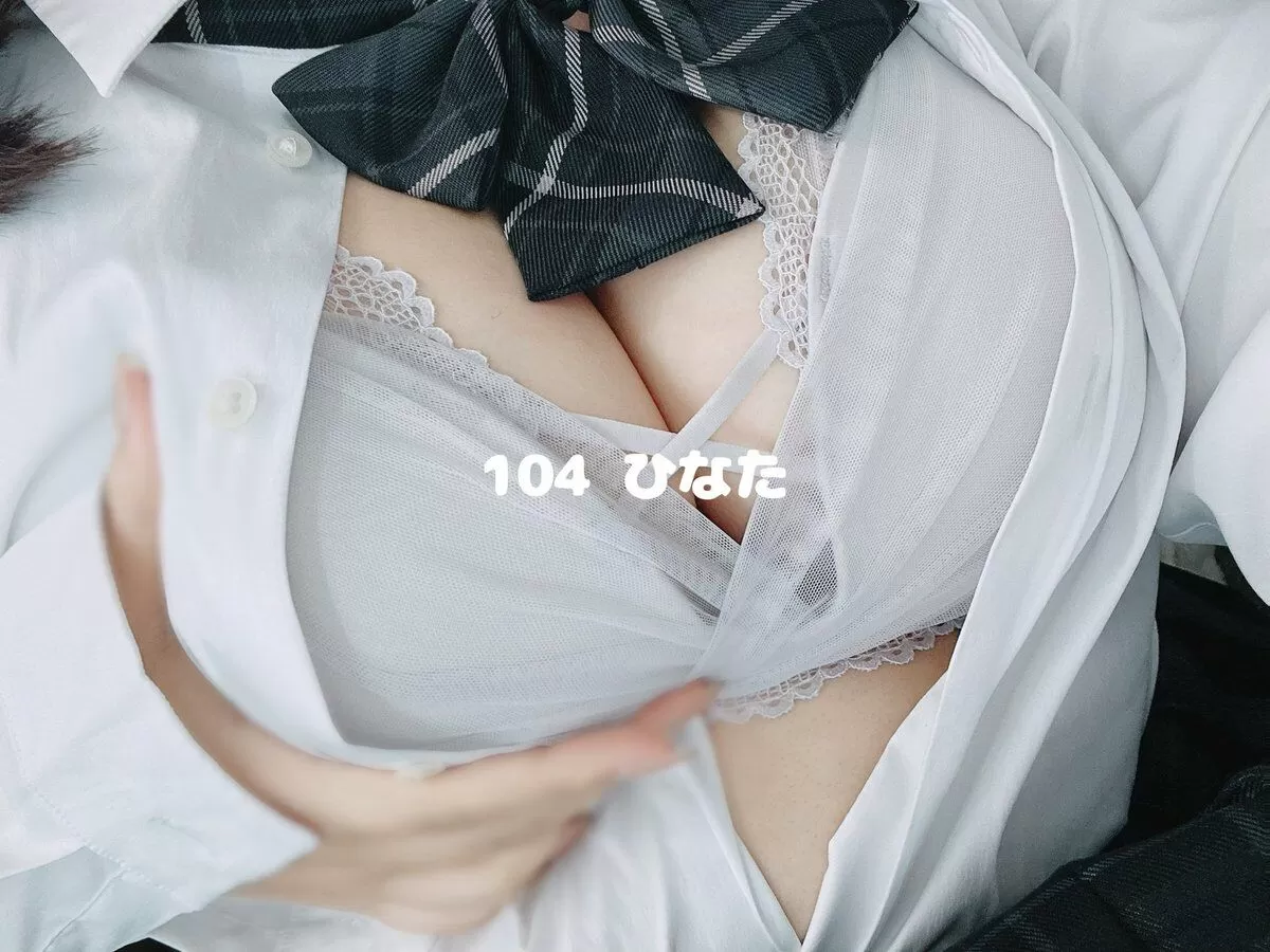 学校の先生でも見れない女子校生のオッパイエロ画像049